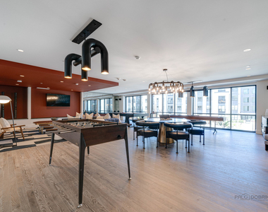 750 Hawthorn Row - Photo Thumbnail 8