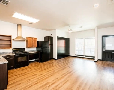 715 N 16th St - Photo Thumbnail 13