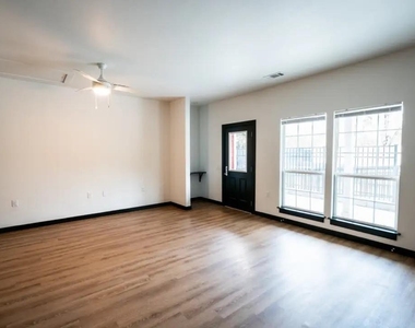 715 N 16th St - Photo Thumbnail 9