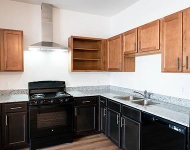 715 N 16th St - Photo Thumbnail 16