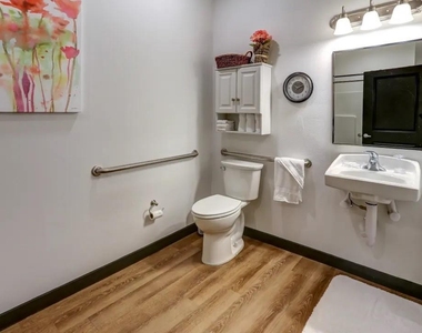 715 N 16th St - Photo Thumbnail 24