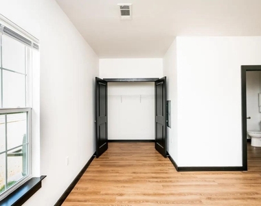 715 N 16th St - Photo Thumbnail 11