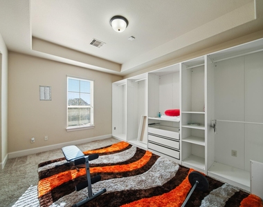 2523 Crossvine Drive - Photo Thumbnail 15