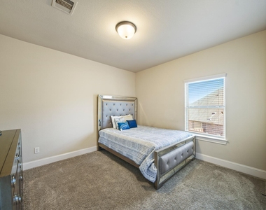 2523 Crossvine Drive - Photo Thumbnail 19