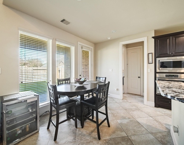 2523 Crossvine Drive - Photo Thumbnail 8