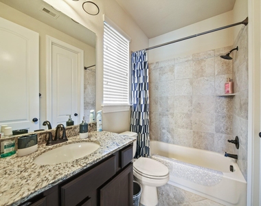 2523 Crossvine Drive - Photo Thumbnail 24