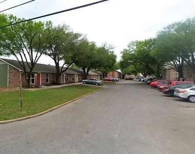 1910 Wilson St - Photo Thumbnail 1