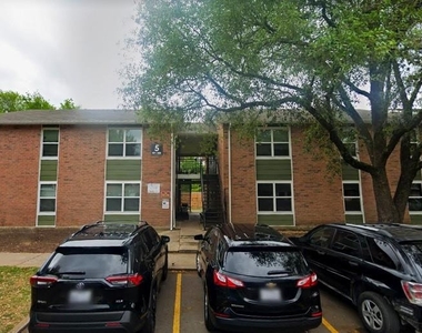 1910 Wilson St - Photo Thumbnail 4
