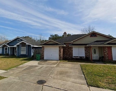 46 Iris Lane - Photo Thumbnail 2
