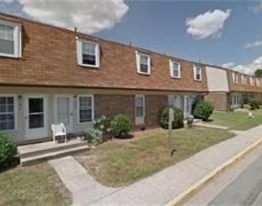872 Westminster Way - Photo Thumbnail 2