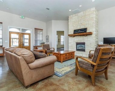 1600 W Clements Street - Photo Thumbnail 7