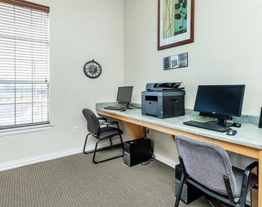 1600 W Clements Street - Photo Thumbnail 10