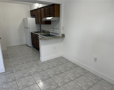 2239 Jackson Street - Photo Thumbnail 4