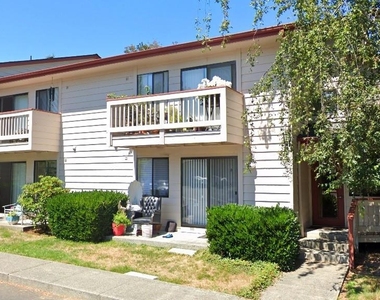 200 High School Road Ne - Photo Thumbnail 2