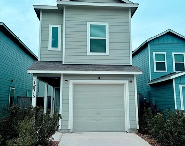 18315 Palazzo Romano Lane - Photo Thumbnail 1