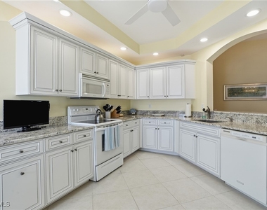 7048 Pelican Bay Boulevard - Photo Thumbnail 13