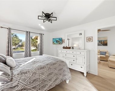 7707 Jewel Lane - Photo Thumbnail 21