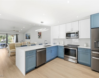 7707 Jewel Lane - Photo Thumbnail 7