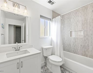 7707 Jewel Lane - Photo Thumbnail 6