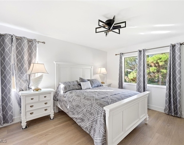 7707 Jewel Lane - Photo Thumbnail 20