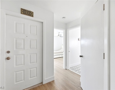 7707 Jewel Lane - Photo Thumbnail 3