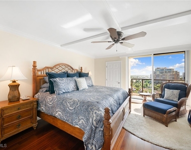 4901 Gulf Shore Boulevard N - Photo Thumbnail 9