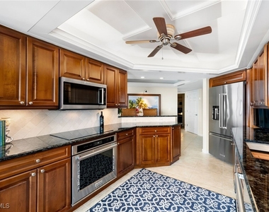 4901 Gulf Shore Boulevard N - Photo Thumbnail 2