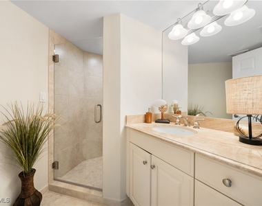 4901 Gulf Shore Boulevard N - Photo Thumbnail 12