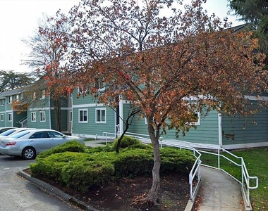 115 Hulbush Ln - Photo Thumbnail 2