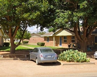 1100 12th St - Photo Thumbnail 5