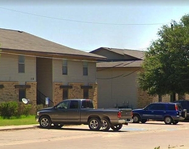 2330 N Hwy 208 - Photo Thumbnail 3