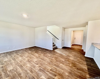 13806 Valley Patch - Photo Thumbnail 4
