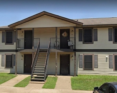 1100 S Adams Street - Photo Thumbnail 7