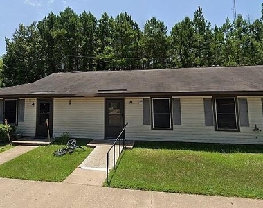 1100 S Adams Street - Photo Thumbnail 3