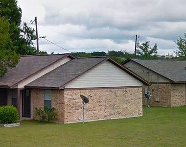 380 Blanco Avenue - Photo Thumbnail 4