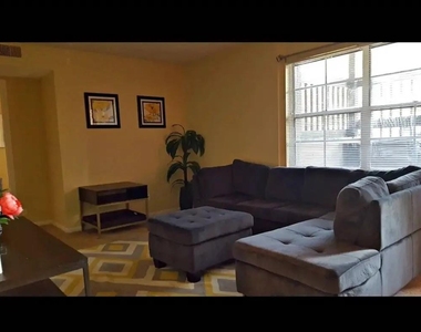 1301 S Scott Ave - Photo Thumbnail 8