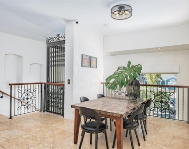 5949 Seabird Drive S - Photo Thumbnail 11