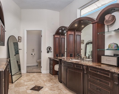 5949 Seabird Drive S - Photo Thumbnail 21