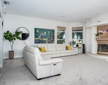 5949 Seabird Drive S - Photo Thumbnail 8