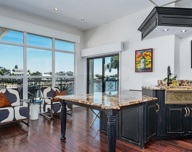 5949 Seabird Drive S - Photo Thumbnail 18