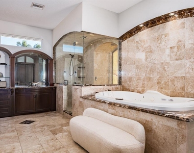 5949 Seabird Drive S - Photo Thumbnail 20