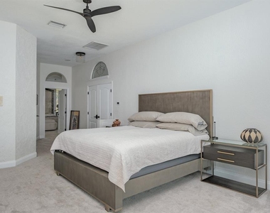 5949 Seabird Drive S - Photo Thumbnail 19