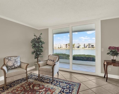 7625 Sun Island Drive S - Photo Thumbnail 3