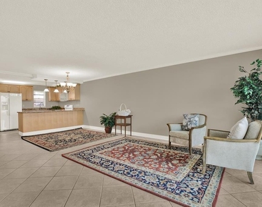 7625 Sun Island Drive S - Photo Thumbnail 6