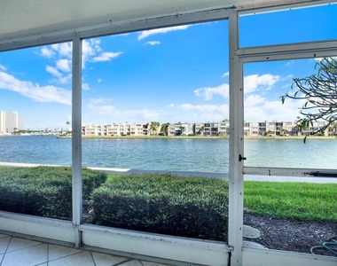 7625 Sun Island Drive S - Photo Thumbnail 17