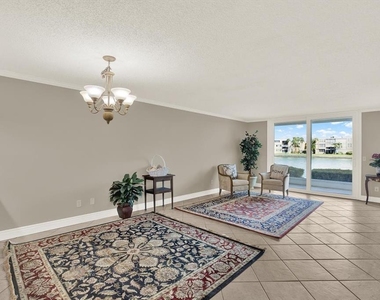 7625 Sun Island Drive S - Photo Thumbnail 5
