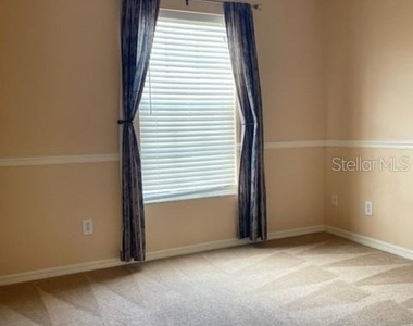 1135 Baronscourt Drive - Photo Thumbnail 17