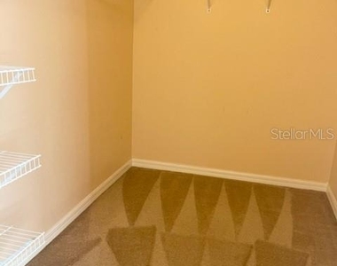 1135 Baronscourt Drive - Photo Thumbnail 15