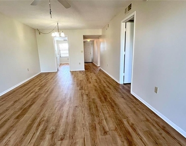505 30th Avenue W - Photo Thumbnail 8