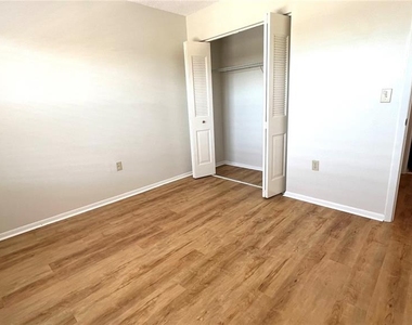 505 30th Avenue W - Photo Thumbnail 24